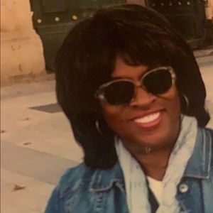 Meet your Posher, Linda